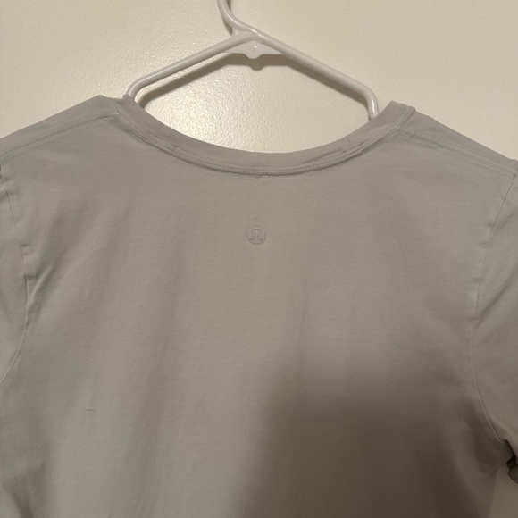 Lululemon Love Tee Short Sleeve V-Neck T-Shirt in Ocean Air - Picture 6 of 6